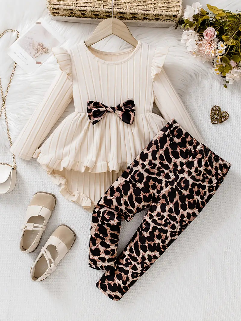 2pcs Knit Solid Color Round Neck Dress Set with Leopard Print Bow Top and Trousers, Black and White